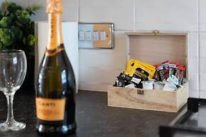 Modern Townhouse Close to Birmingham City Centre