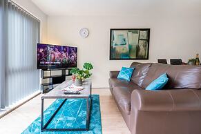 Modern Townhouse Close to Birmingham City Centre