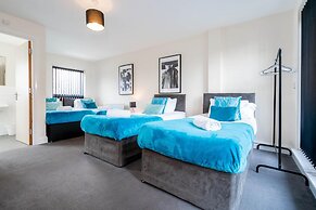 Modern Townhouse Close to Birmingham City Centre