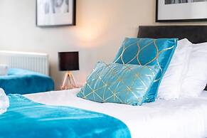 Modern Townhouse Close to Birmingham City Centre