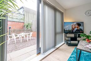 Modern Townhouse Close to Birmingham City Centre