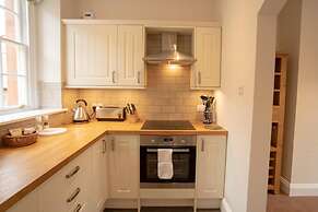 Spacious 2 Bedroom Apartment in Netherby Hall
