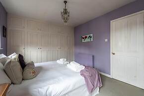 Charming Chiswick Home