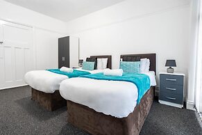 Family Home With Garden in Prime Birmingham Location