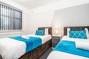 Family Home With Garden in Prime Birmingham Location