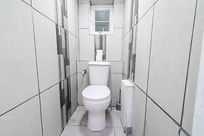 Family Home With Garden in Prime Birmingham Location