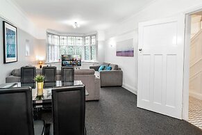 Family Home With Garden in Prime Birmingham Location