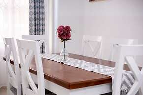Nyali Mall Apartments by CHH