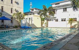 Nyali Mall Apartments by CHH
