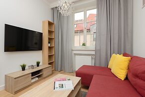 Sweet Mariensztat Apartment by Renters