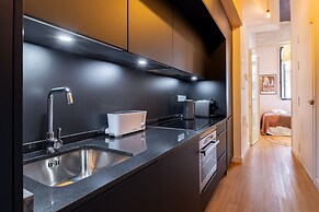 Triana Acacias by Valcambre