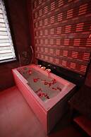 Hotel Taj Crown Plaza