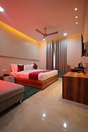 Hotel Taj Crown Plaza