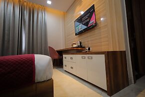 Hotel Taj Crown Plaza