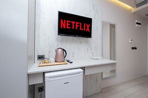 Lavender Airport Hotel