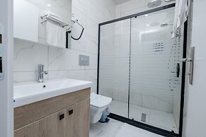 Lavender Airport Hotel