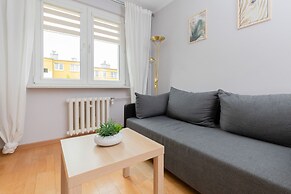 Cozy Apartament Redłowo by Renters