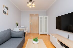 Cozy Apartament Redłowo by Renters