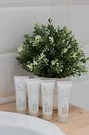 Centre Apartment Sniadeckich by Renters