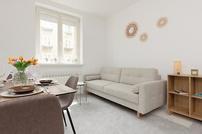 Centre Apartment Sniadeckich by Renters