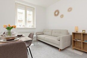 Centre Apartment Sniadeckich by Renters