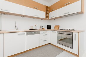 Centre Apartment Sniadeckich by Renters