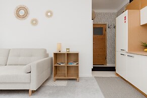 Centre Apartment Sniadeckich by Renters