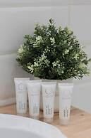 Centre Apartment Sniadeckich by Renters