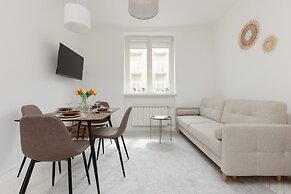 Centre Apartment Sniadeckich by Renters