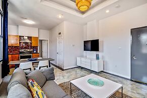 Retreat in a Stylish 2BD Apartment in the Heart of the City