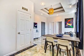 Retreat in a Stylish 2BD Apartment in the Heart of the City