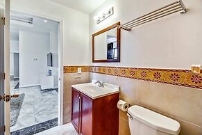 Retreat in a Stylish 2BD Apartment in the Heart of the City