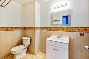 Retreat in a Stylish 2BD Apartment in the Heart of the City