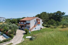 Apartment 50 Meters From Sea in Pasman A3