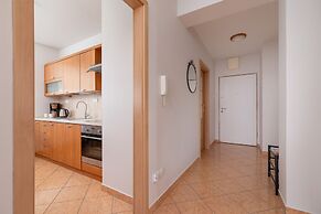 Cozy Apartment Chmieleniec by Renters