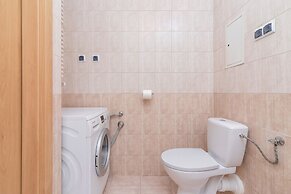 Cozy Apartment Chmieleniec by Renters