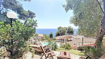 Dis004 in Marittima With 4 Bedrooms and 3 Bathrooms