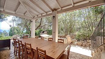 Dis004 in Marittima With 4 Bedrooms and 3 Bathrooms