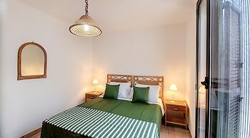 Sal032 in Salve With 3 Bedrooms and 2 Bathrooms