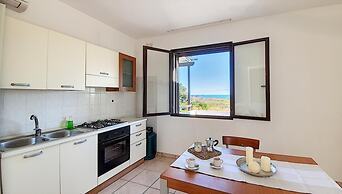 Sal032 in Salve With 3 Bedrooms and 2 Bathrooms