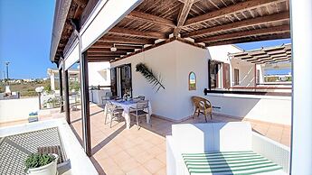 Sal032 in Salve With 3 Bedrooms and 2 Bathrooms