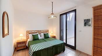 Sal032 in Salve With 3 Bedrooms and 2 Bathrooms