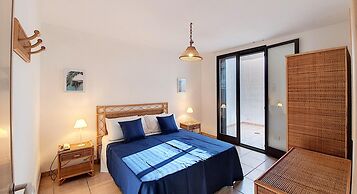 Sal032 in Salve With 3 Bedrooms and 2 Bathrooms