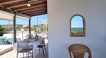 Sal032 in Salve With 3 Bedrooms and 2 Bathrooms