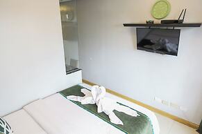 Pacific Bay Grand Suites