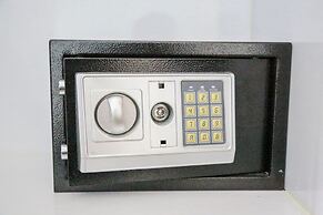 Pacific Bay Grand Suites