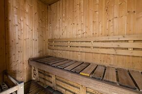 Pacific Bay Grand Suites