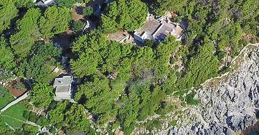 Cst002d in Castro With 5 Bedrooms and 4 Bathrooms