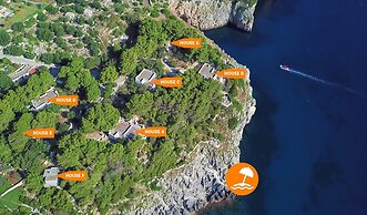 Cst002d in Castro With 5 Bedrooms and 4 Bathrooms