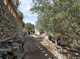 And001 in Andrano With 4 Bedrooms and 2 Bathrooms